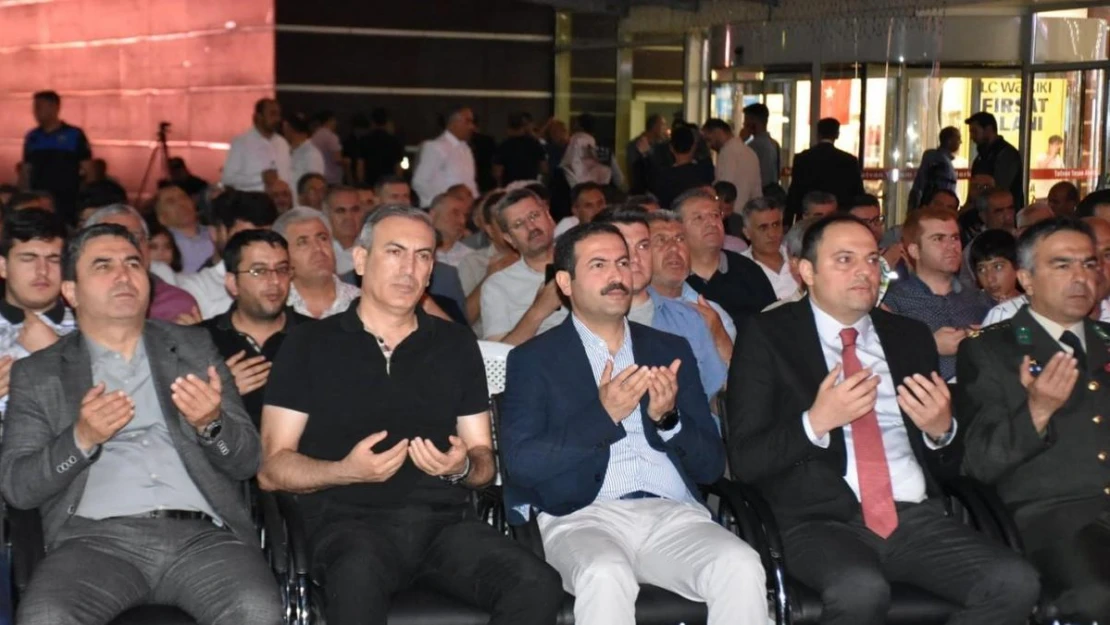 Tatvan'da 15 Temmuz Demokrasi ve Milli Birlik Günü programı düzenlendi