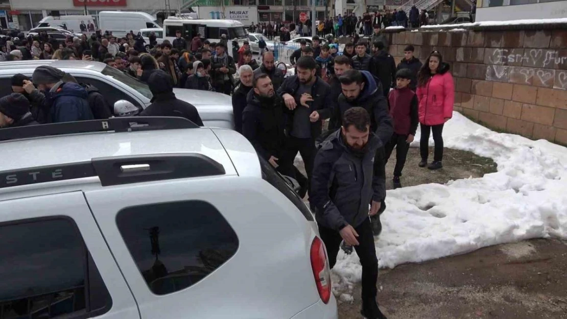 Tatvan'da Nevruz kutlamasında 4 kişi gözaltına alındı