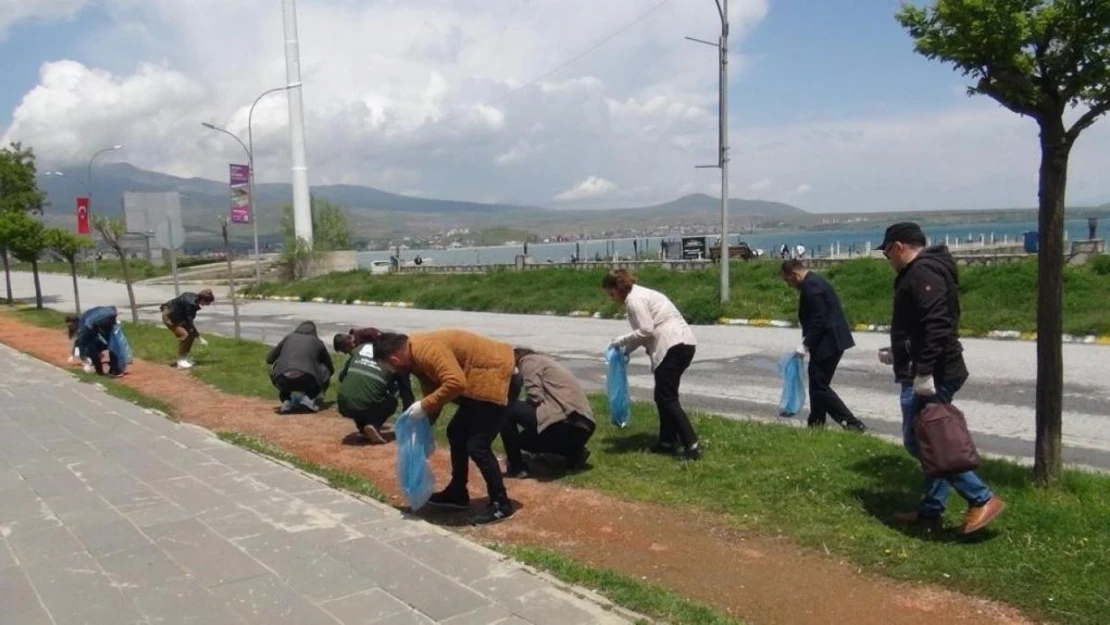 Tatvan sahilinde 'Dünya Tütünsüz Günü' etkinliği