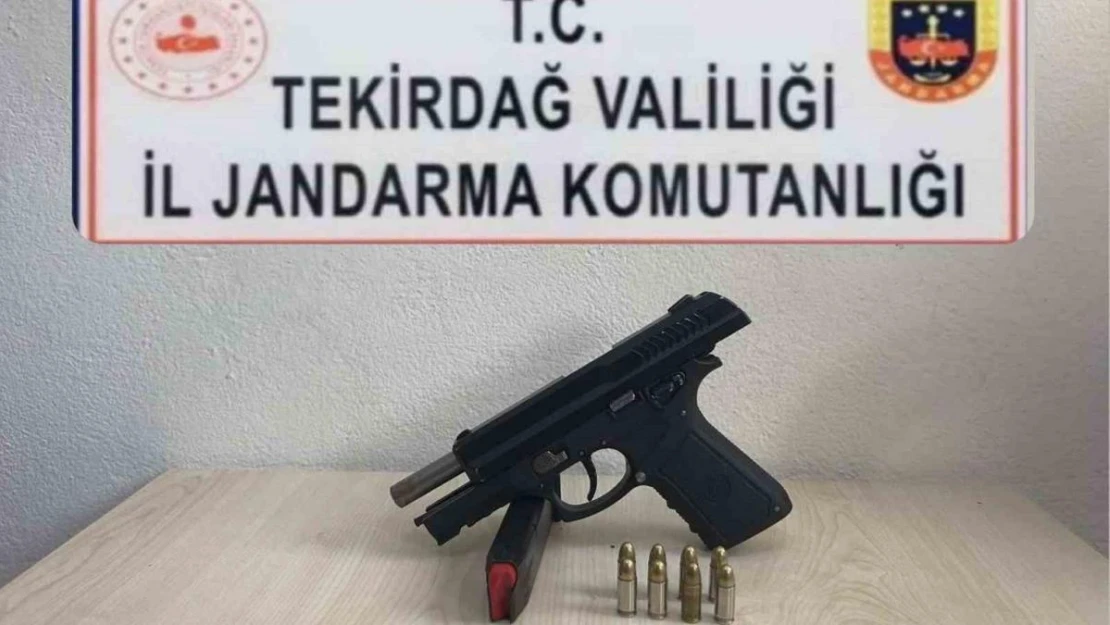 Tekirdağ'da silah ve bıçak ele geçirildi