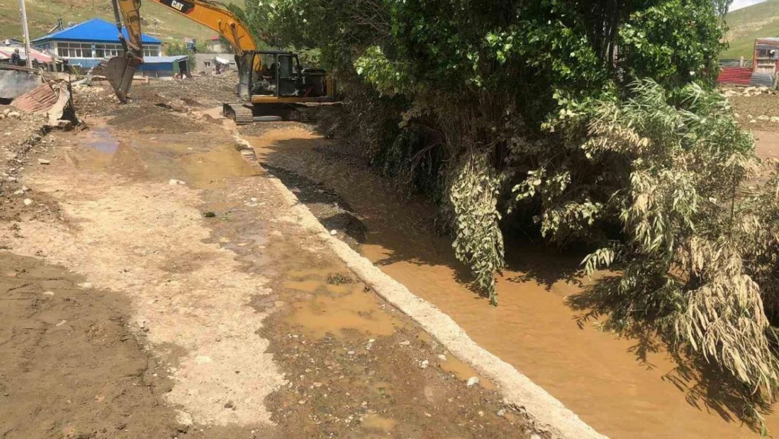 Tekman'da selin verdiği hasar gün yüzü ile ortaya çıktı