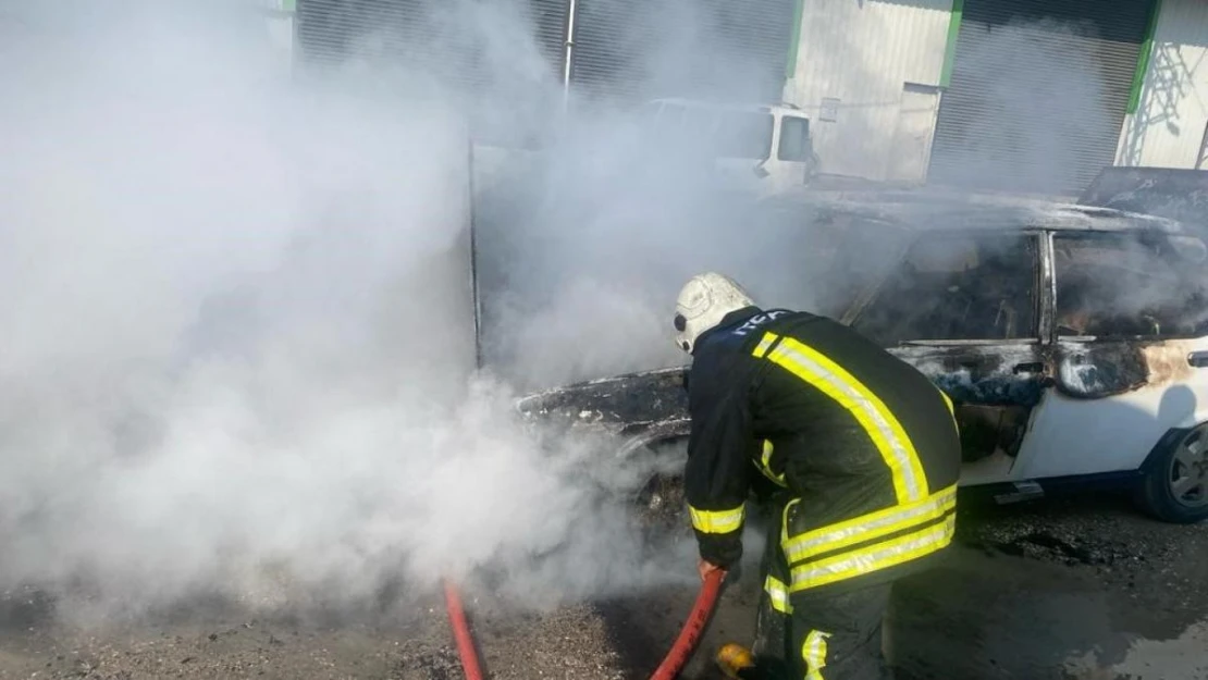 Tofaş'ın alevlere teslim olduğu anlar kamerada