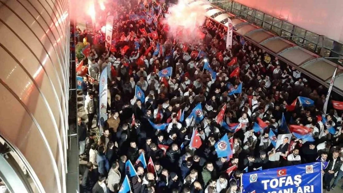 Tofaş'ta zam sevinci sabaha kadar sürdü