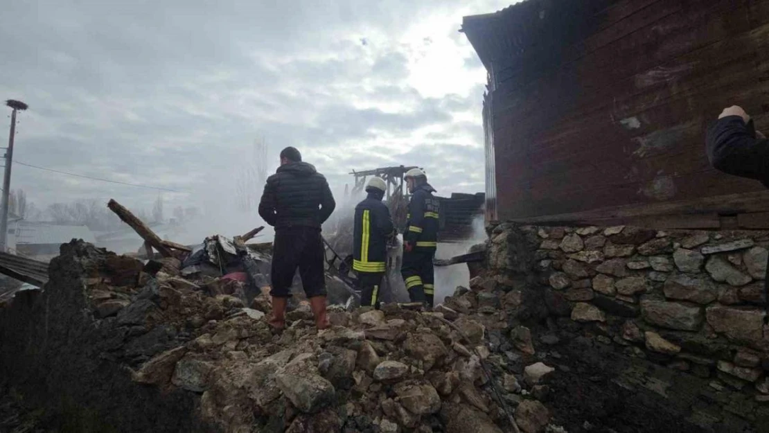 Tokat'ta ev yangını: 1 ölü, 1 yaralı