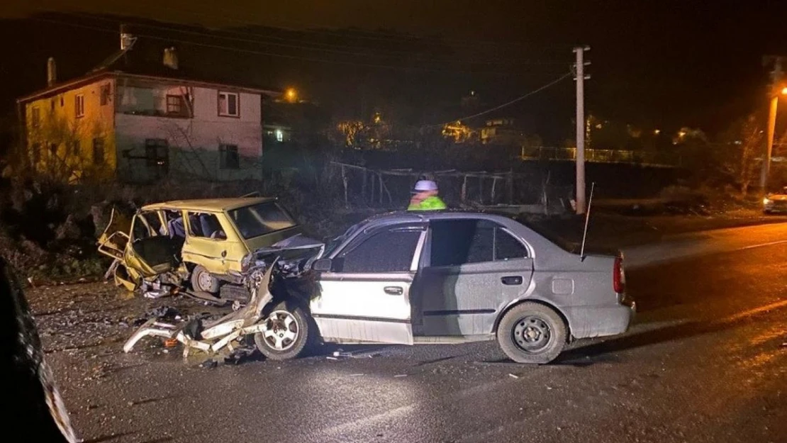 Tosya'da trafik kazası: 2 yaralı