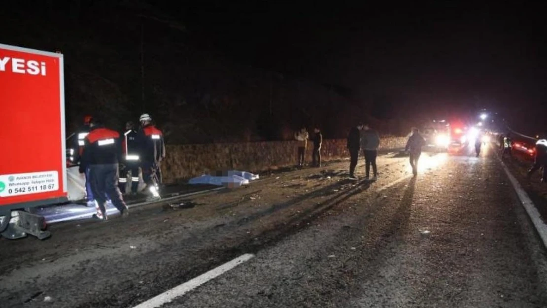 Trafik kazasında ölenlerin kimlikleri belli oldu