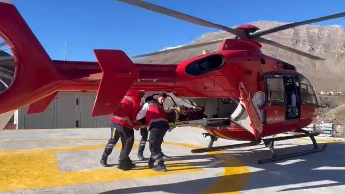 Trafik kazasında yaralanan şahıs için ambulans helikopter havalandı