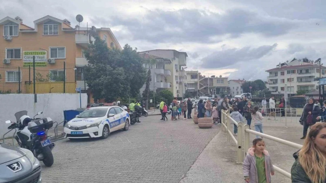 Trafik polislerinden okul çıkışlarında denetimler devam ediyor