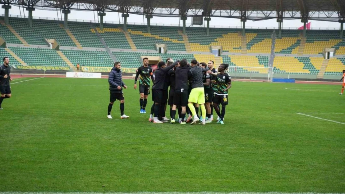 Trendyol 1. Lig: Şanlıurfaspor: 1 - Adanaspor: 0 (İlk yarı)