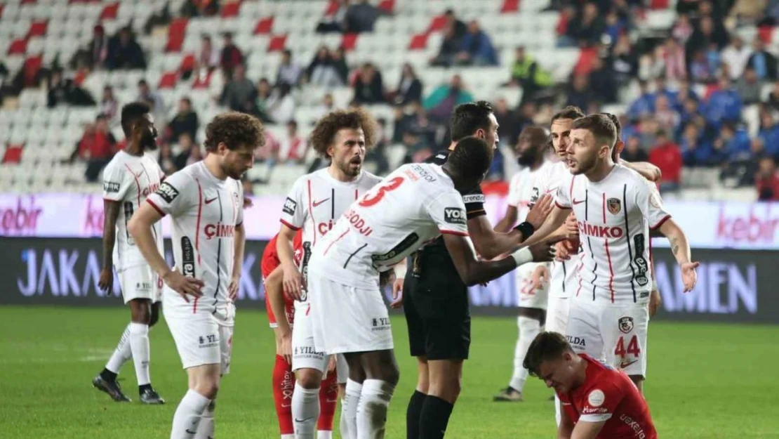 Trendyol Süper Lig: Antalyaspor: 1 - Gaziantep FK: 0 (Maç sonucu)