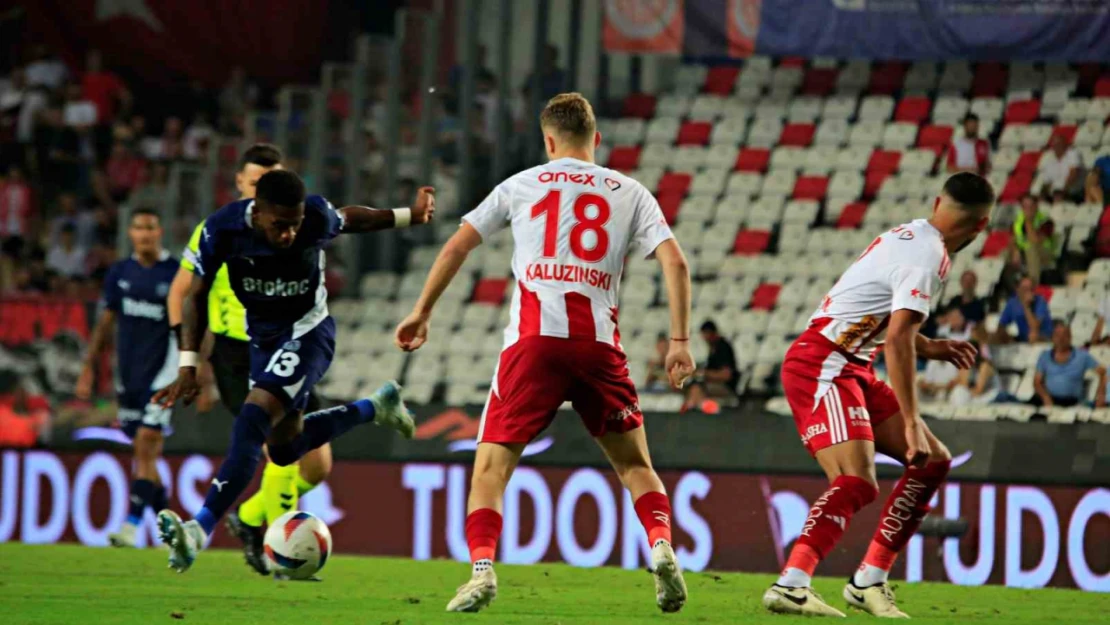 Trendyol Süper Lig: Antalyaspor:0-Fenerbahçe:2