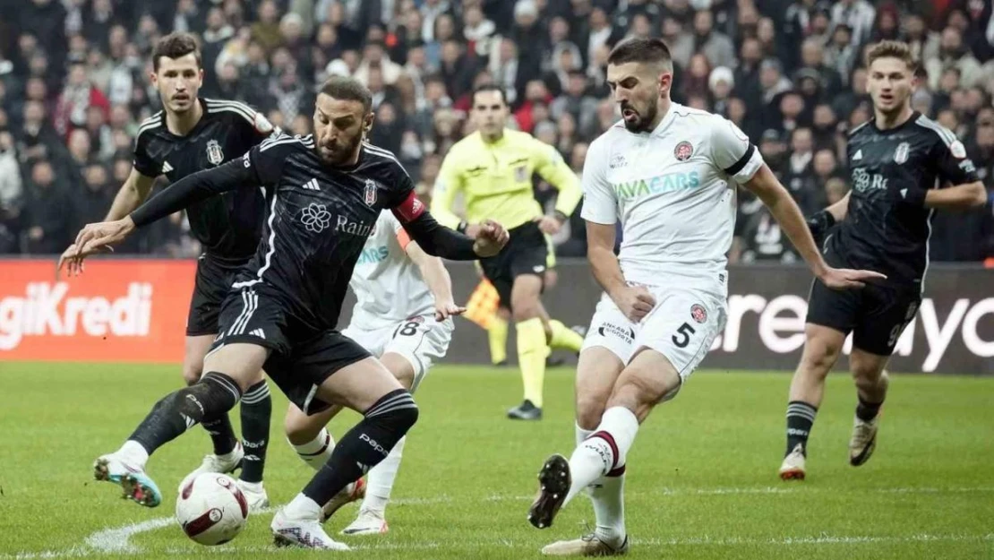 Trendyol Süper Lig: Beşiktaş: 0 - Fatih Karagümrük: 0 (İlk yarı)