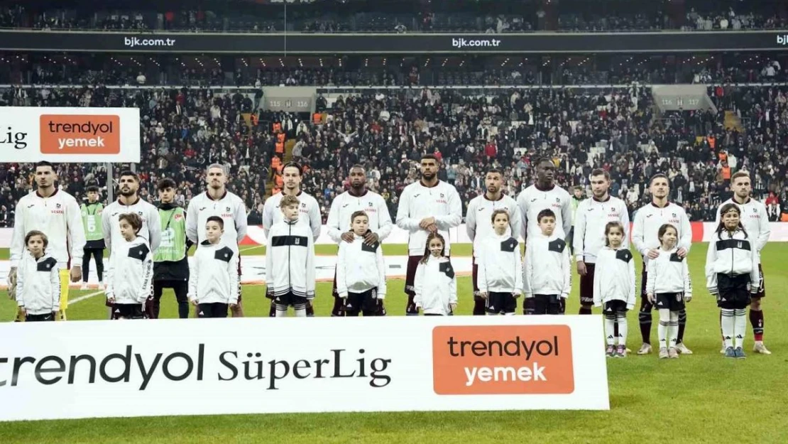 Trendyol Süper Lig: Beşiktaş: 0 - Trabzonspor: 0 (Maç devam ediyor)