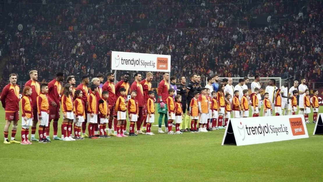 Trendyol Süper Lig: Galatasaray: 0 - İstanbulspor: 0 (Maç devam ediyor)