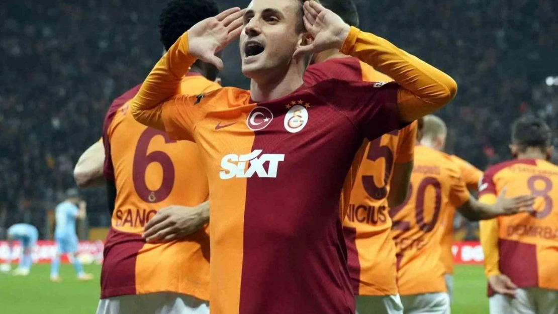 Trendyol Süper Lig: Galatasaray: 2 - Antalyaspor: 1 (İlk yarı)