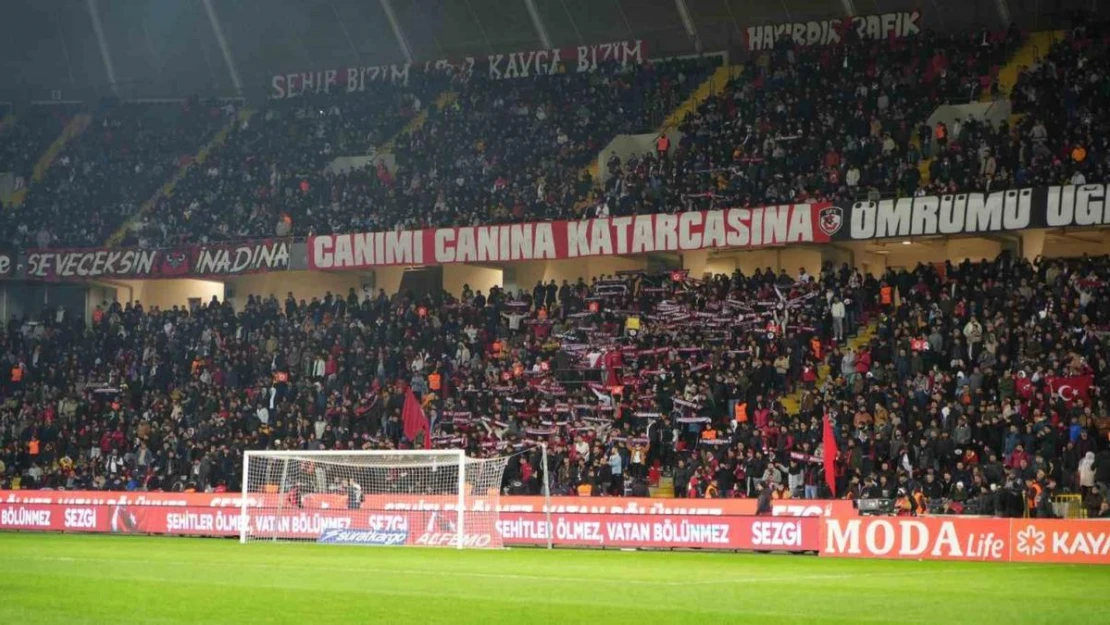 Trendyol Süper Lig: Gaziantep FK: 0 - Fenerbahçe: 0 (Maç devam ediyor)