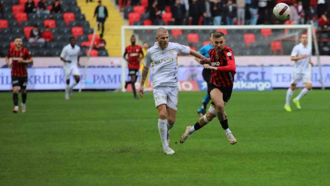 Trendyol Süper Lig: Gaziantep FK: 0 - Samsunspor: 0 (İlk yarı)