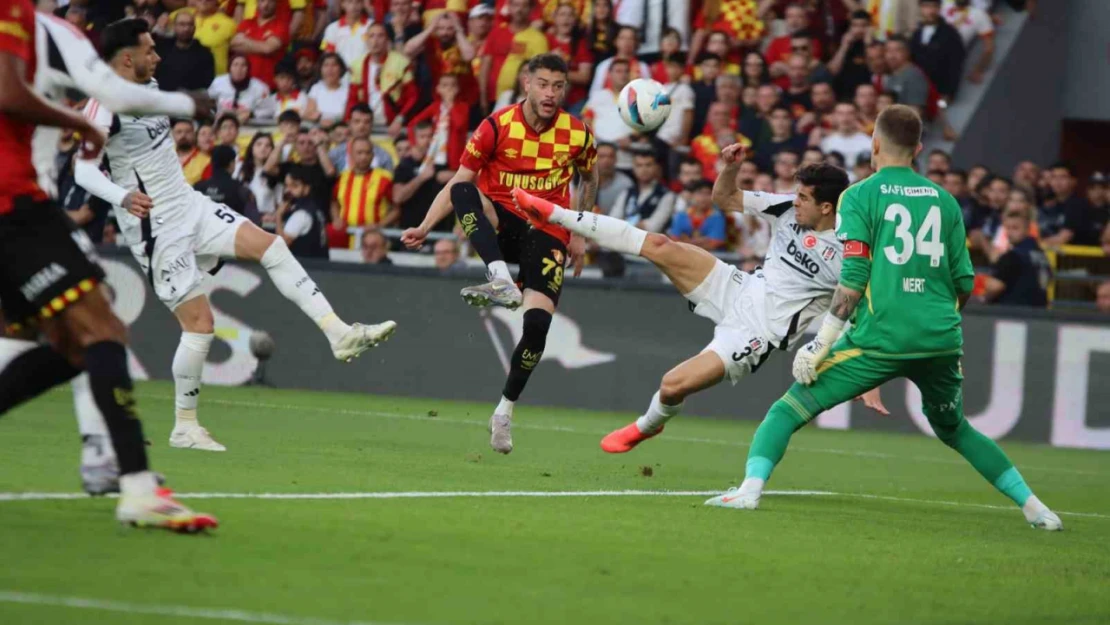 Trendyol Süper Lig: Göztepe: 1 - Beşiktaş: 1