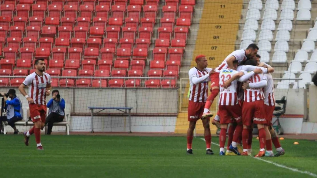 Trendyol Süper Lig: Hatayspor: 0 -  Sivasspor: 1 (İlk yarı)