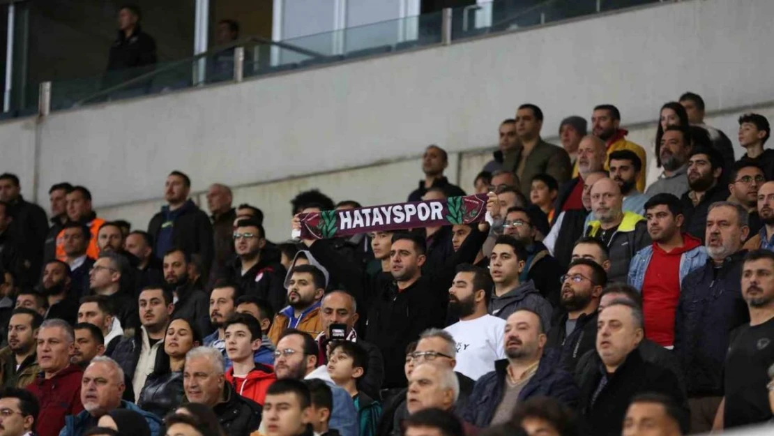 Trendyol Süper Lig: Hatayspor: 1 - Antalyaspor: 1 (İlk yarı)