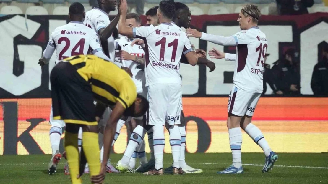 Trendyol Süper Lig: İstanbulspor: 0 - Trabzonspor: 1 (Maç devam ediyor)