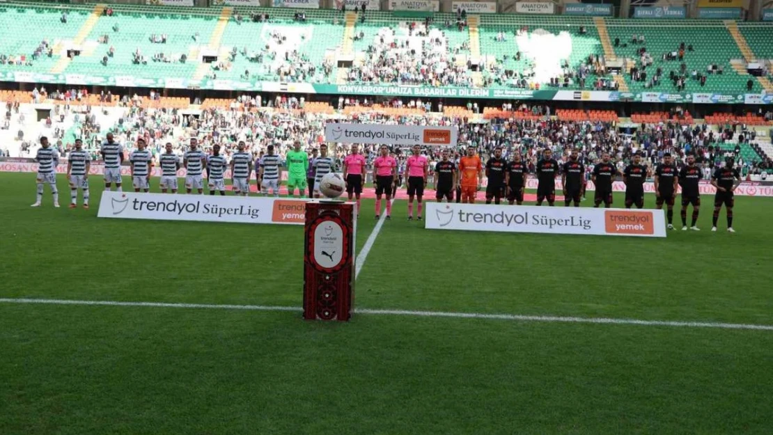 Trendyol Süper Lig: Konyaspor: 0 - Fatih Karagümrük: 0 (İlk yarı)