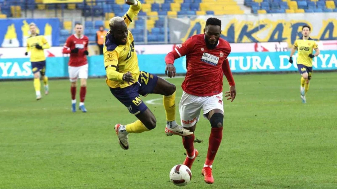 Trendyol Süper Lig: MKE Ankaragücü: 0 - Sivasspor: 0 (İlk yarı)