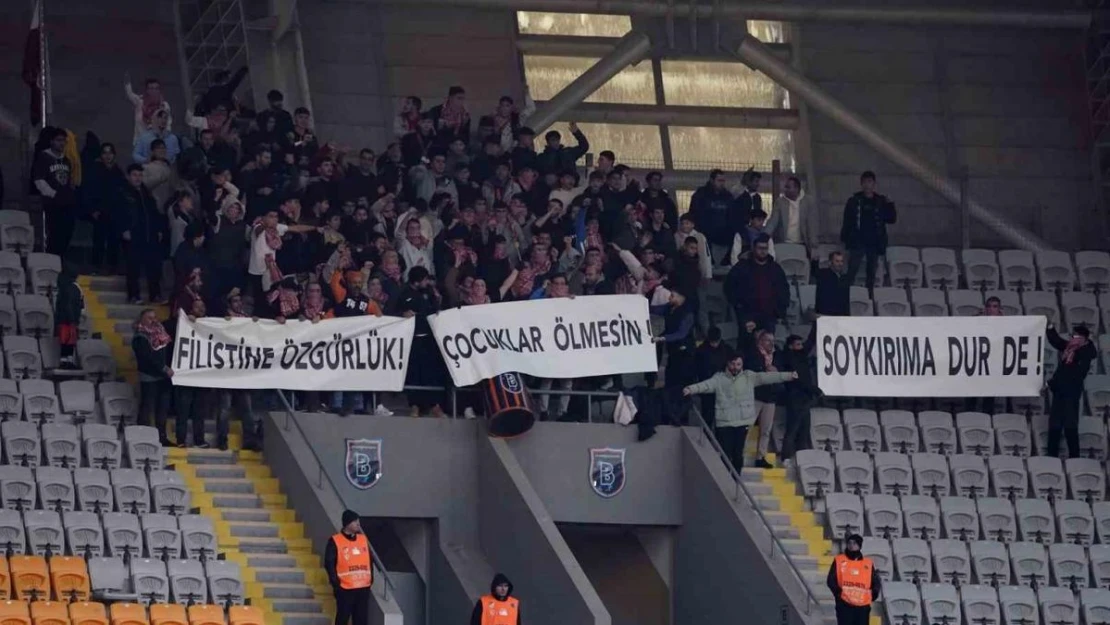 Trendyol Süper Lig: RAMS Başakşehir: 1 - Hatayspor:0 (İlk yarı)