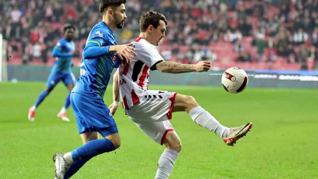 Trendyol Süper Lig: Samsunspor: 1 - Çaykur Rizespor: 0 (İlk yarı)