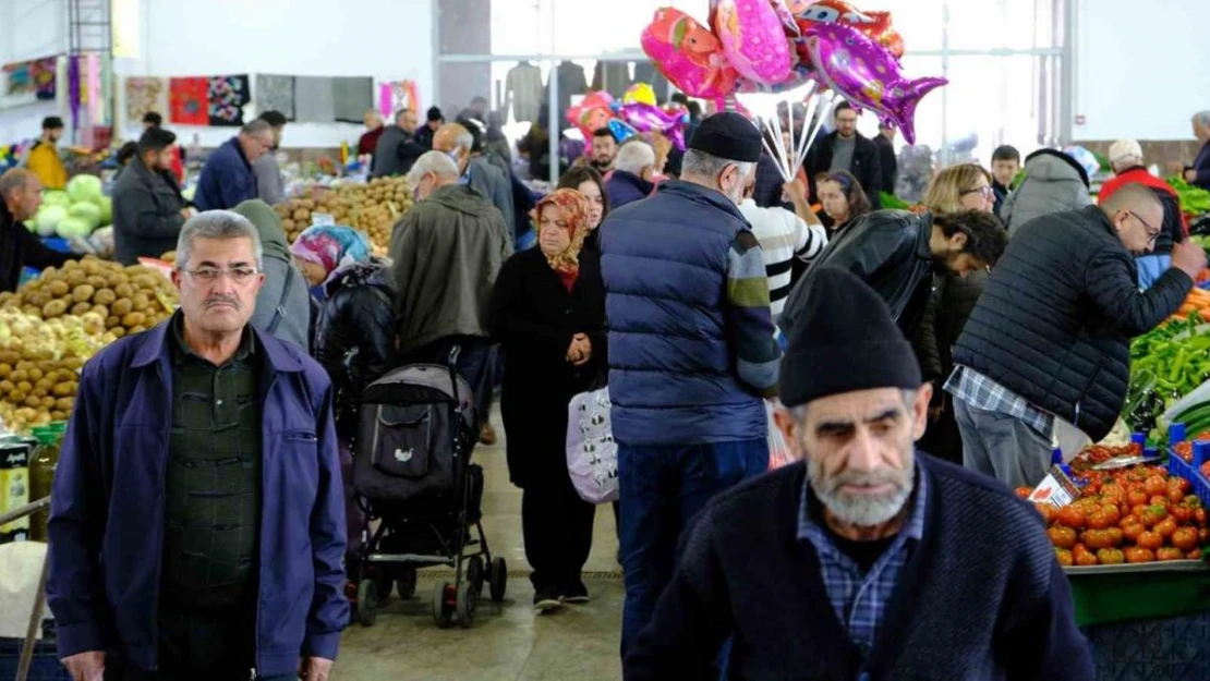 Tüketici fiyat endeksi yıllık yüzde 43,68, aylık yüzde 2,39 oldu