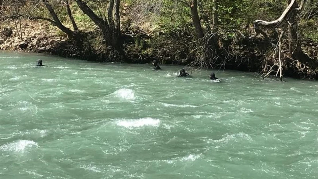 Tunceli Belediyesi dalgıç ekibinden, boğulma vakalarına karşı eğitim