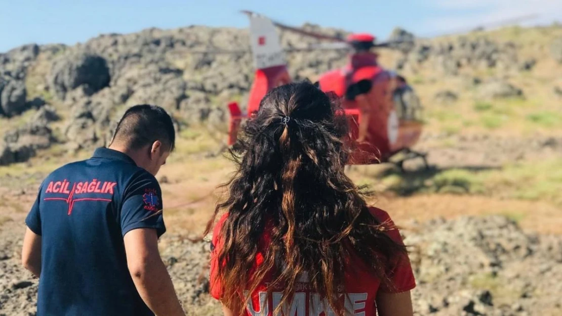 Tunceli'de düşen vatandaş, ambulans helikopterle hastaneye kaldırıldı