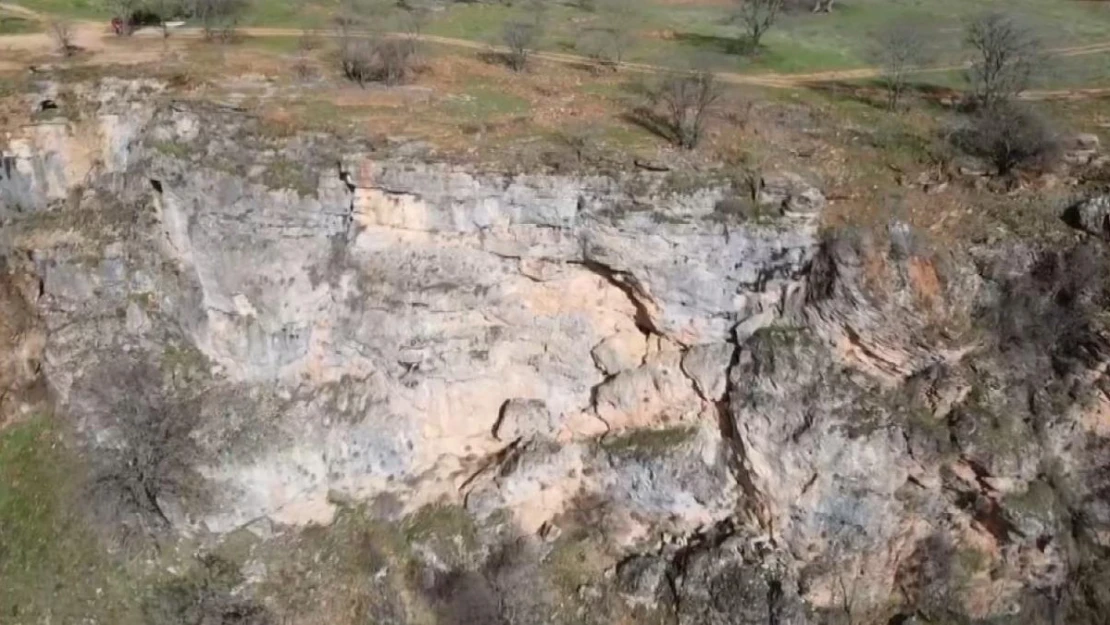 Tunceli'de kaya düşme tehlikesi bulunan mevkide inceleme yapıldı