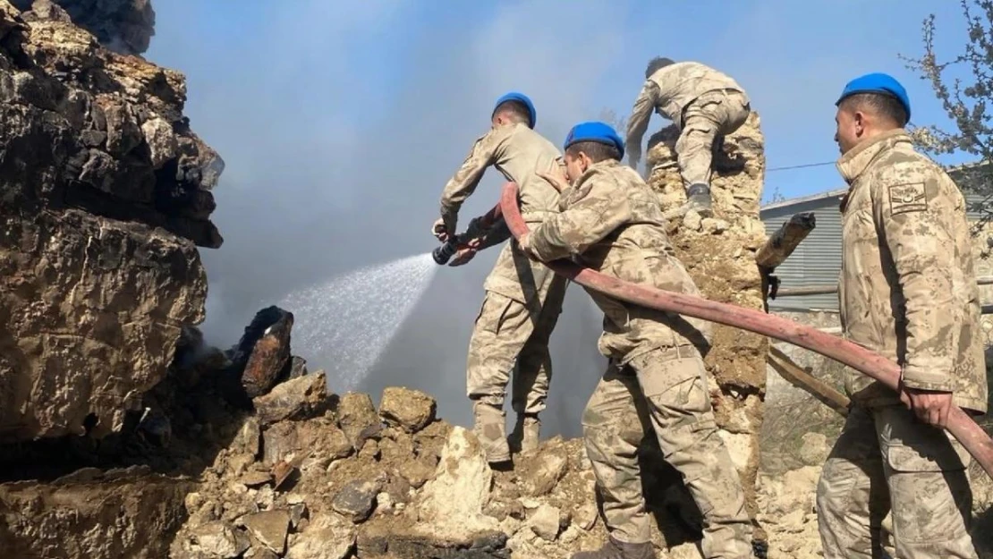 Tunceli Valiliği'nden yangın açıklaması