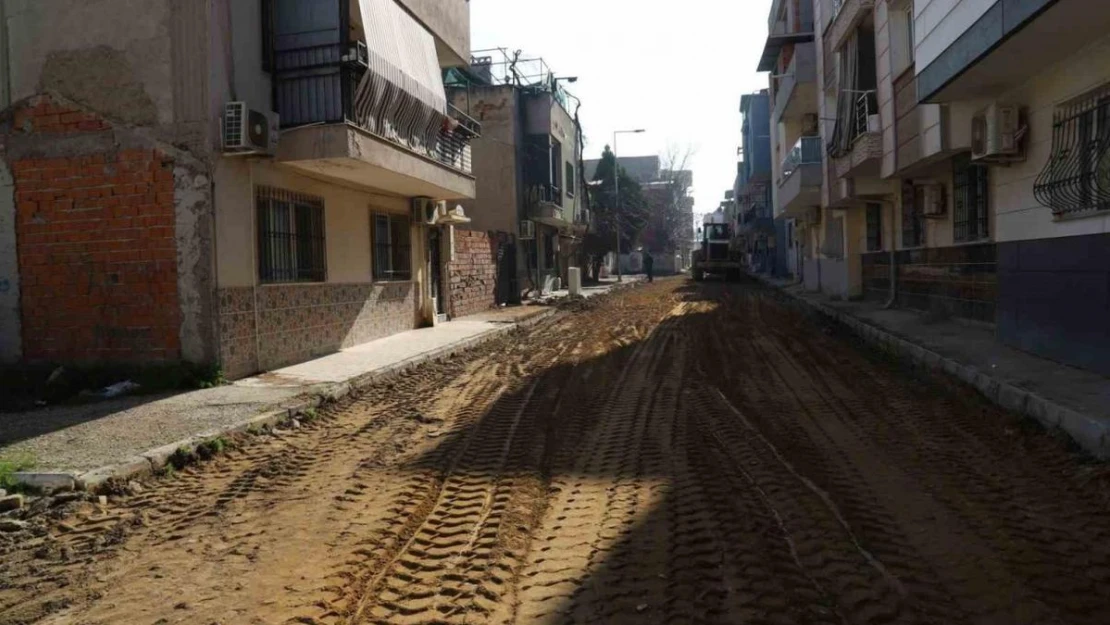 Turgutlu Belediyesi prestij caddeleri için çalışmalarına devam ediyor