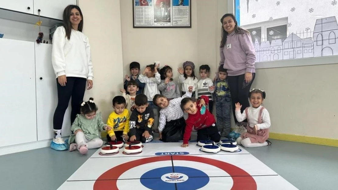 Turgutlu'da ilk kez 'Floor Curling' heyecanı yaşandı