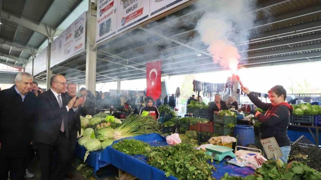 Turgutlu'nun yeni ve modern pazar yeri Cuma Pazarı kapılarını açtı