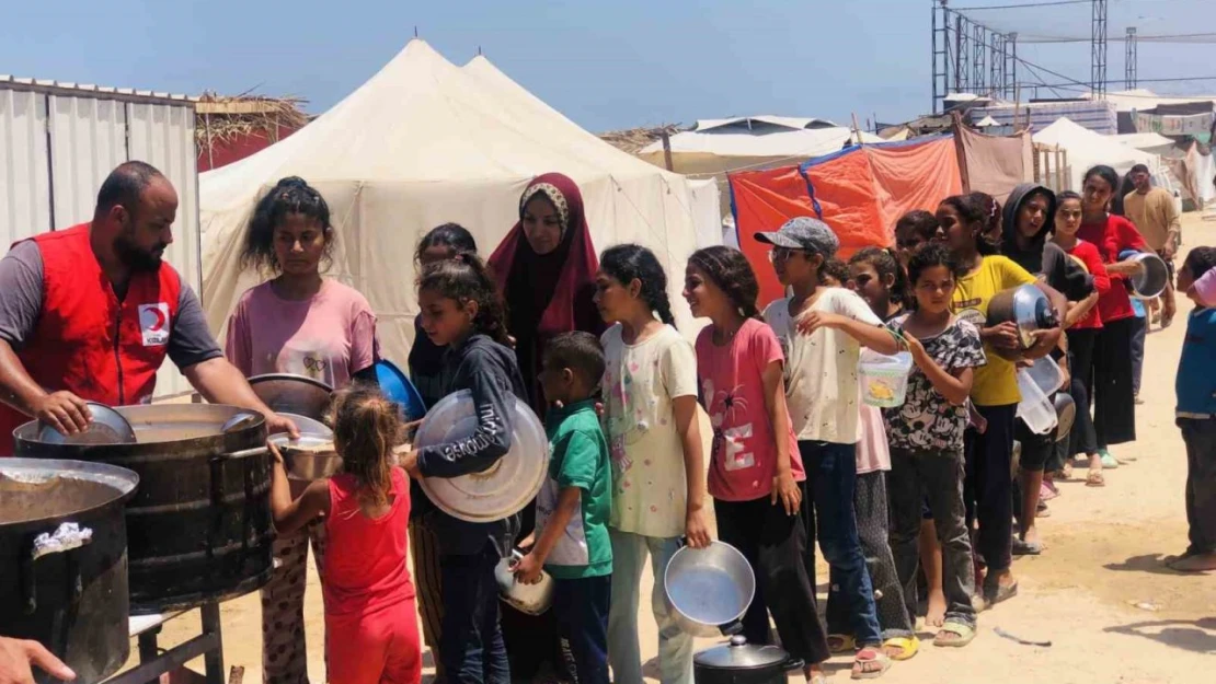 Türk Kızılay Gazze'deki aşevi kapasitesini günlük 15 bin kişilik sıcak yemeğe çıkardı