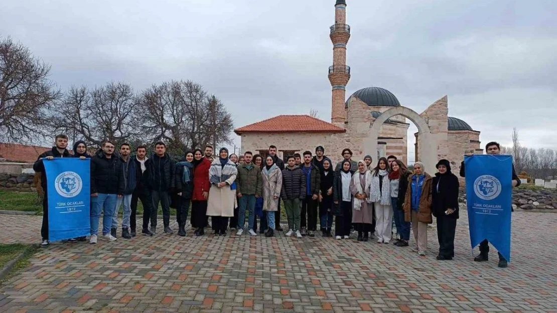 Türk Ocakları Eskişehir Şubesi Gençlik Kolları kültür gezisi düzenledi