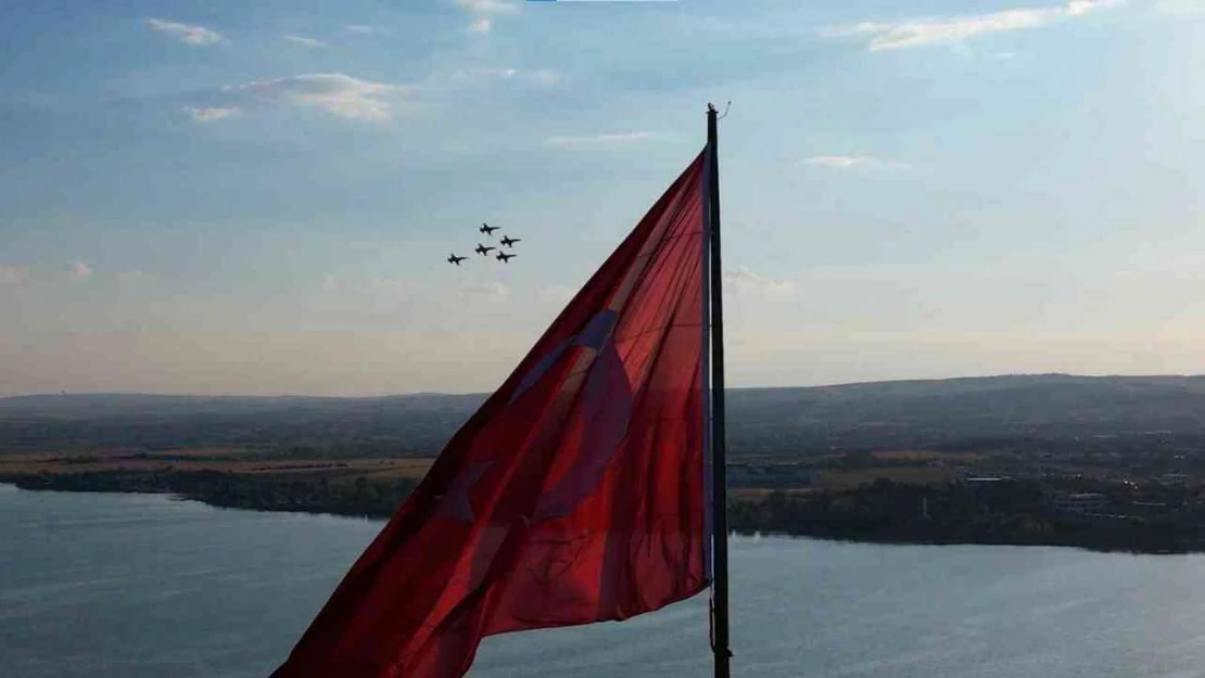 Türk Yıldızları Başkent'te nefes kesti