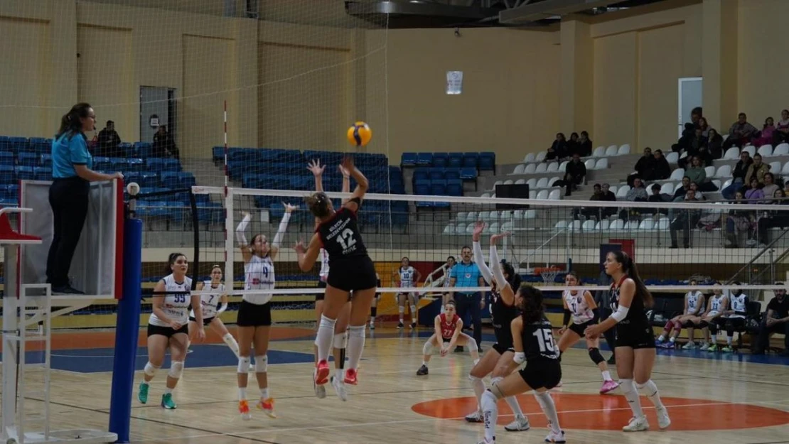 TVF Kadınlar 2. Lig:Bilecik Belediyesi Voleybol Spor Kulübü: 3 -Düzce Voleybol Takımı:0