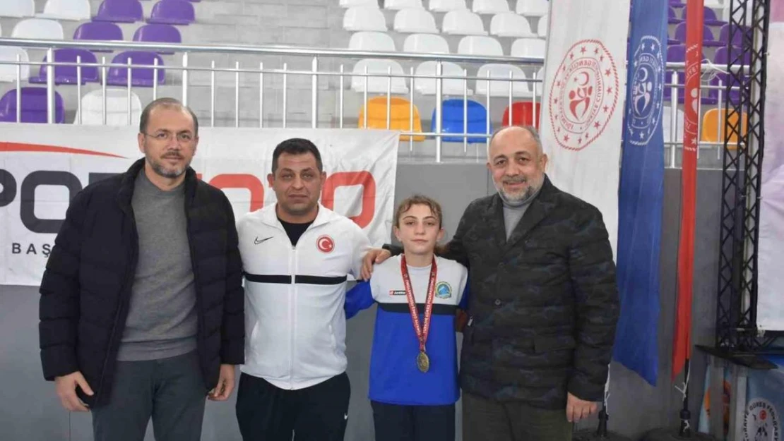 U-17 Avrupa Güreş Şampiyonasında 5 farklı sıklette dereceler belli oldu