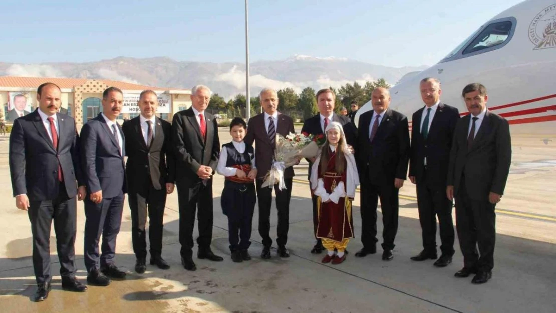 Ulaştırma ve Altyapı Bakanı Uraloğlu, Erzincan'da