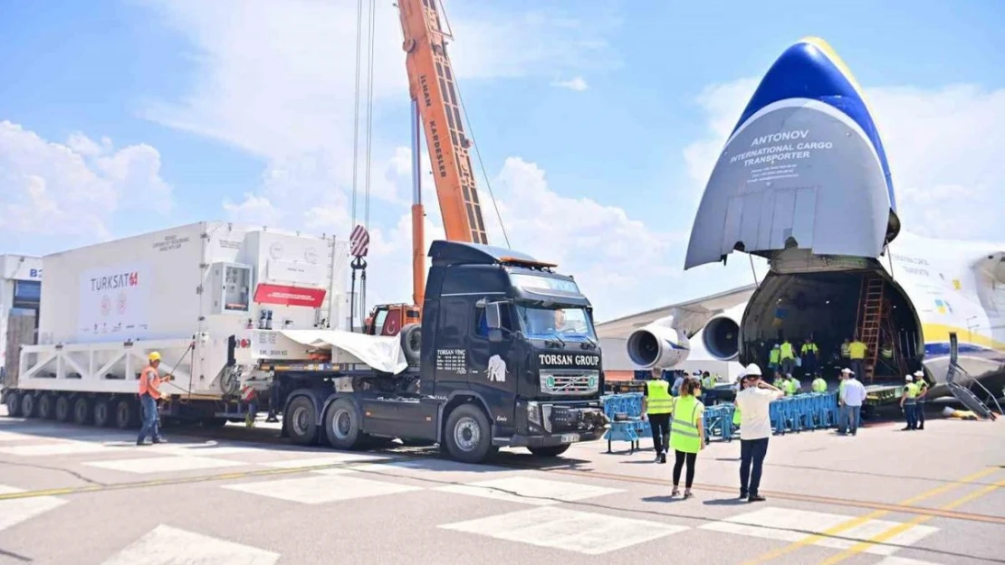 Ulaştırma ve Altyapı Bakanı Uraloğlu: 'Türksat-6A'yı Temmuz'un ikinci haftası yörüngesine yollayacağız'