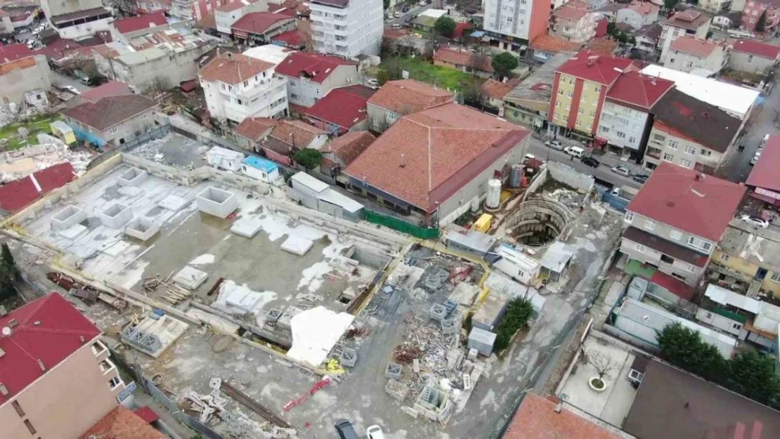 Ümraniye'de çökme oluşan metro şantiyesi havadan görüntülendi