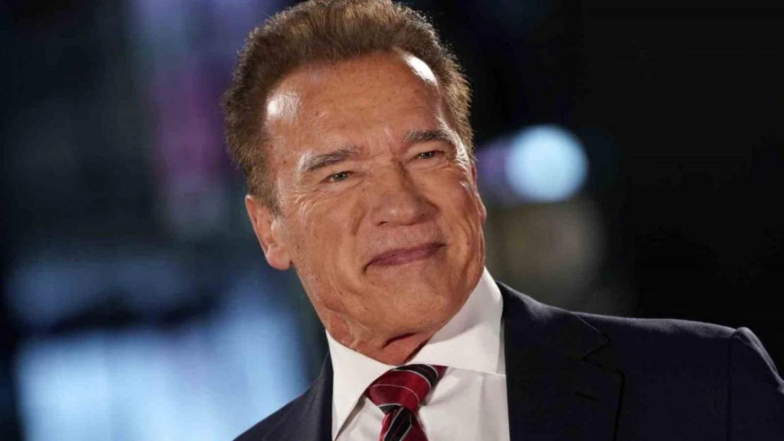 Ünlü oyuncu Schwarzenegger, havaalanı gümrüğünde alıkonuldu