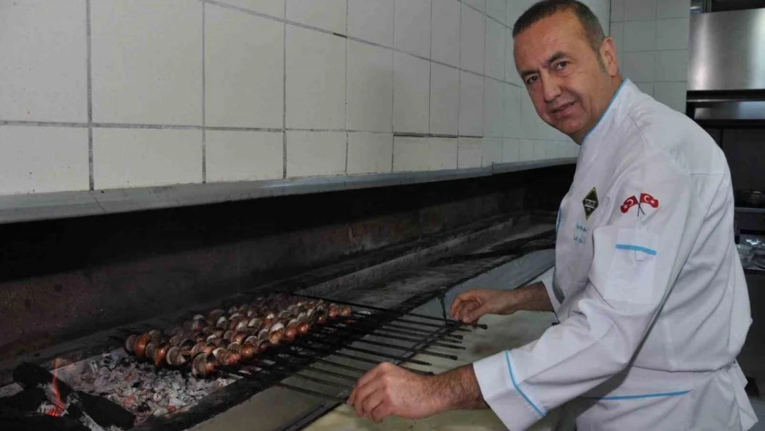 Ünlü şef Öztan'dan soğan kebabı önerisi