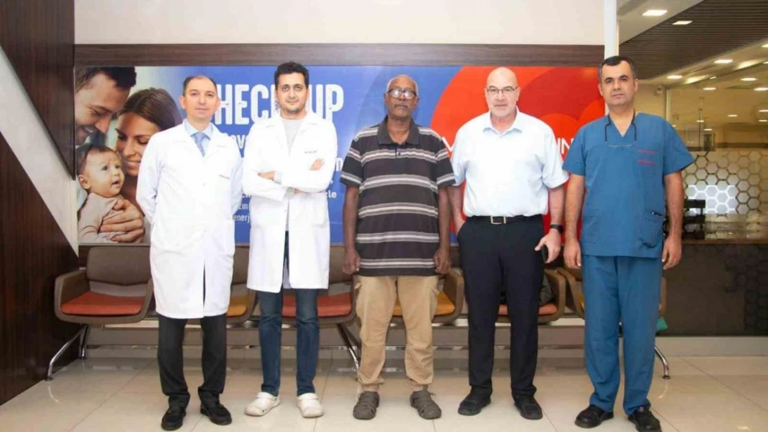 Ünlü Sudanlı Ressam, Medical Point'te sağlığına kavuştu