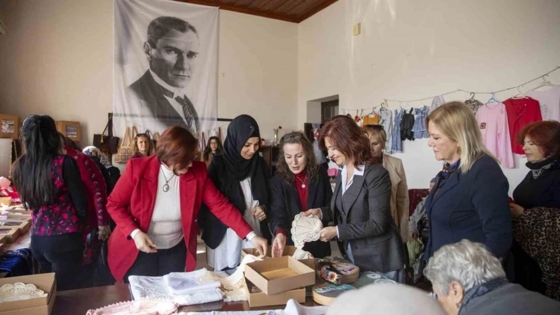 Üretici kadınlar, kadın kooperatif ve dernekleri ile Silifke Gazi Çiftliği'nde bir araya geldi