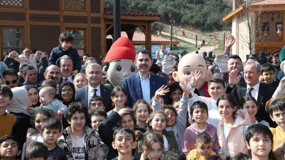 Üsküdar'da konuşan AK Parti İBB Başkan Adayı Kurum: 'Hayali olmayanın eseri olmazmış'